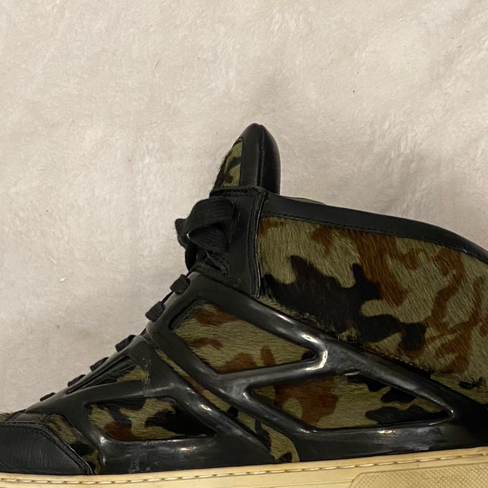 Alejandro Ingelmo high top fur sneakers - Picture 5 of 8